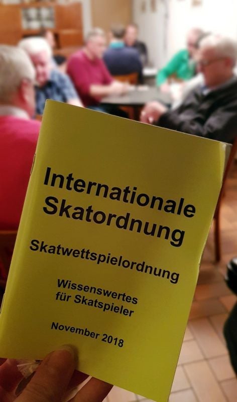 Gespielt wird nach den Regeln der Internationalen Skatordnung.