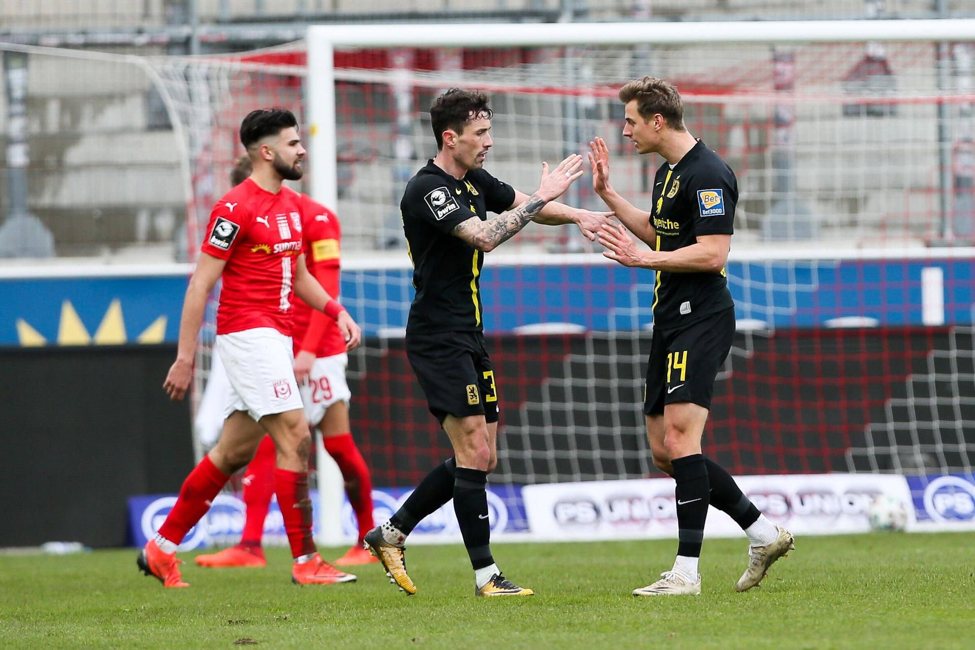 Leichtes Spiel: 1860 München führte den Halleschen FC über weite Teile der einseitigen Partie regelrecht vor.