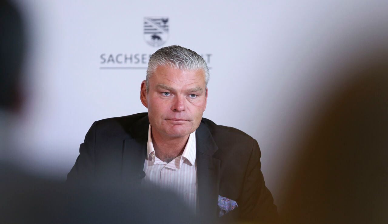 Sachsen-Anhalts Innenminister Holger Stahlknecht muss nach unabgesprochenen Äußerungen gehen.