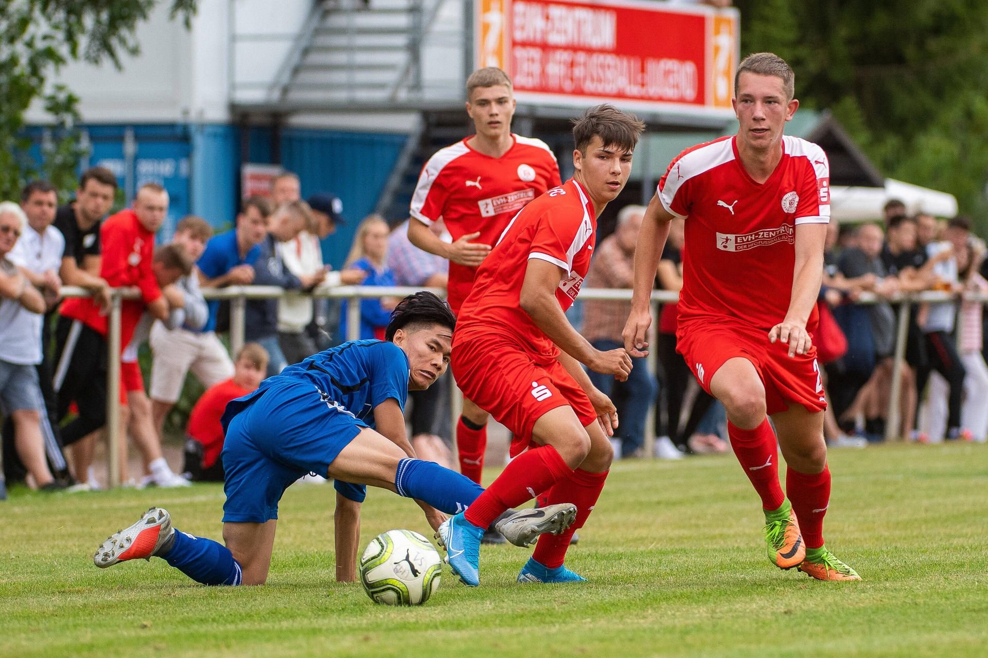 Die A-Junioren des Halleschen FC steigen in die Bundesliga auf.