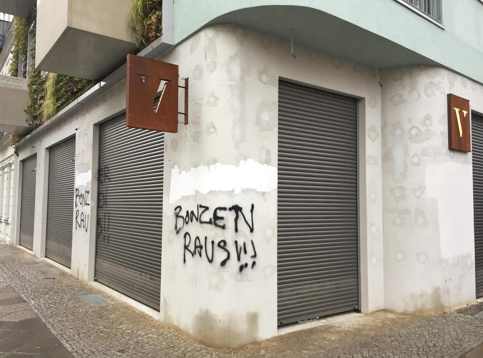 Das Restaurant "Vertikal" in der Reichenberger Straße in Kreuzberg wurde in der Nacht zum 2. März angegriffen.