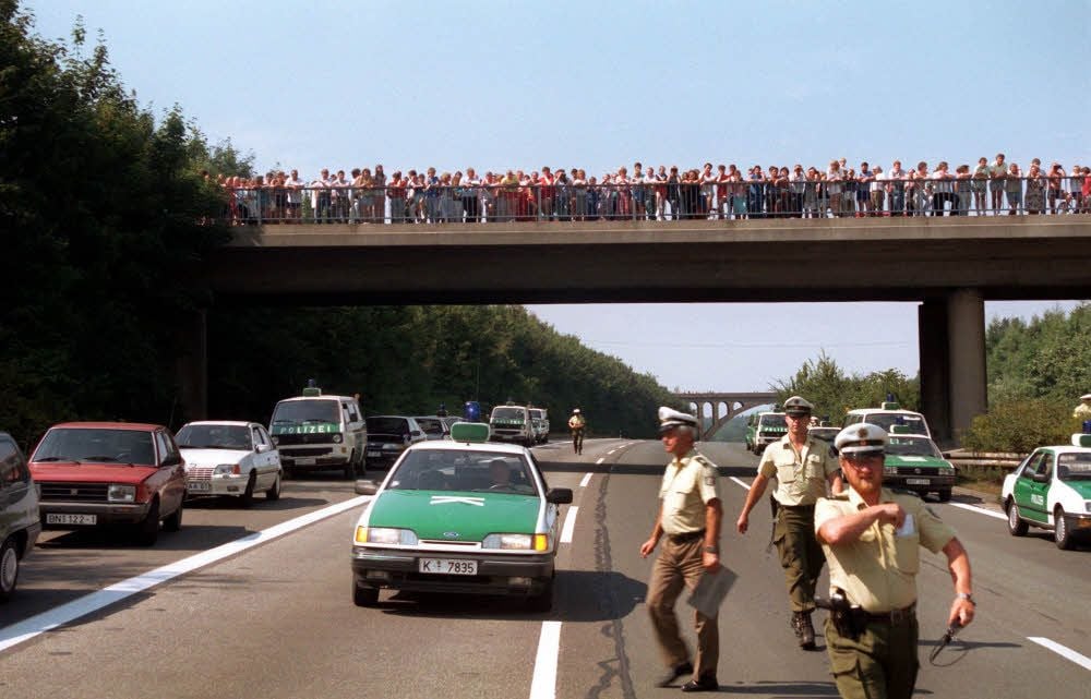 Siebengebirgsautobahn, Ende der Geiselnahme am 18. August 1988: Die Polizei stoppt die Geiselnehmer mit Waffengewalt.