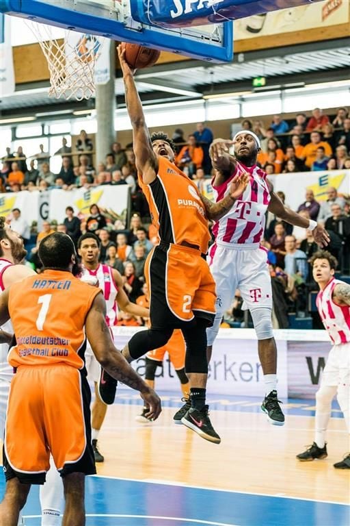 Lamont Jones #2 mit 18 Punkten Top-Scorer beim MBC.