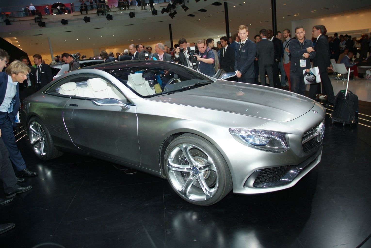 Das Mercedes Coupé in der Oberklasse ist künftig nicht mehr der CL, sondern das S-Klasse Coupé. Auf der IAA 2013 hat der Hersteller eine seriennahe Studie gezeigt (siehe Bild).
