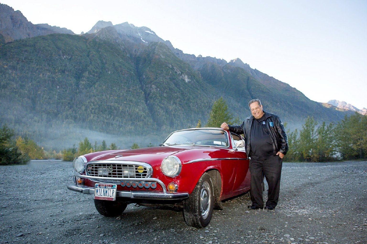 Der Amerikaner Irv Gordon hat einen Rekord aufgestellt: Er hat drei Millionen Meilen (4,8 Millionen Kilometer) zurückgelegt in seinem roten Volvo P1800, Baujahr 1966.