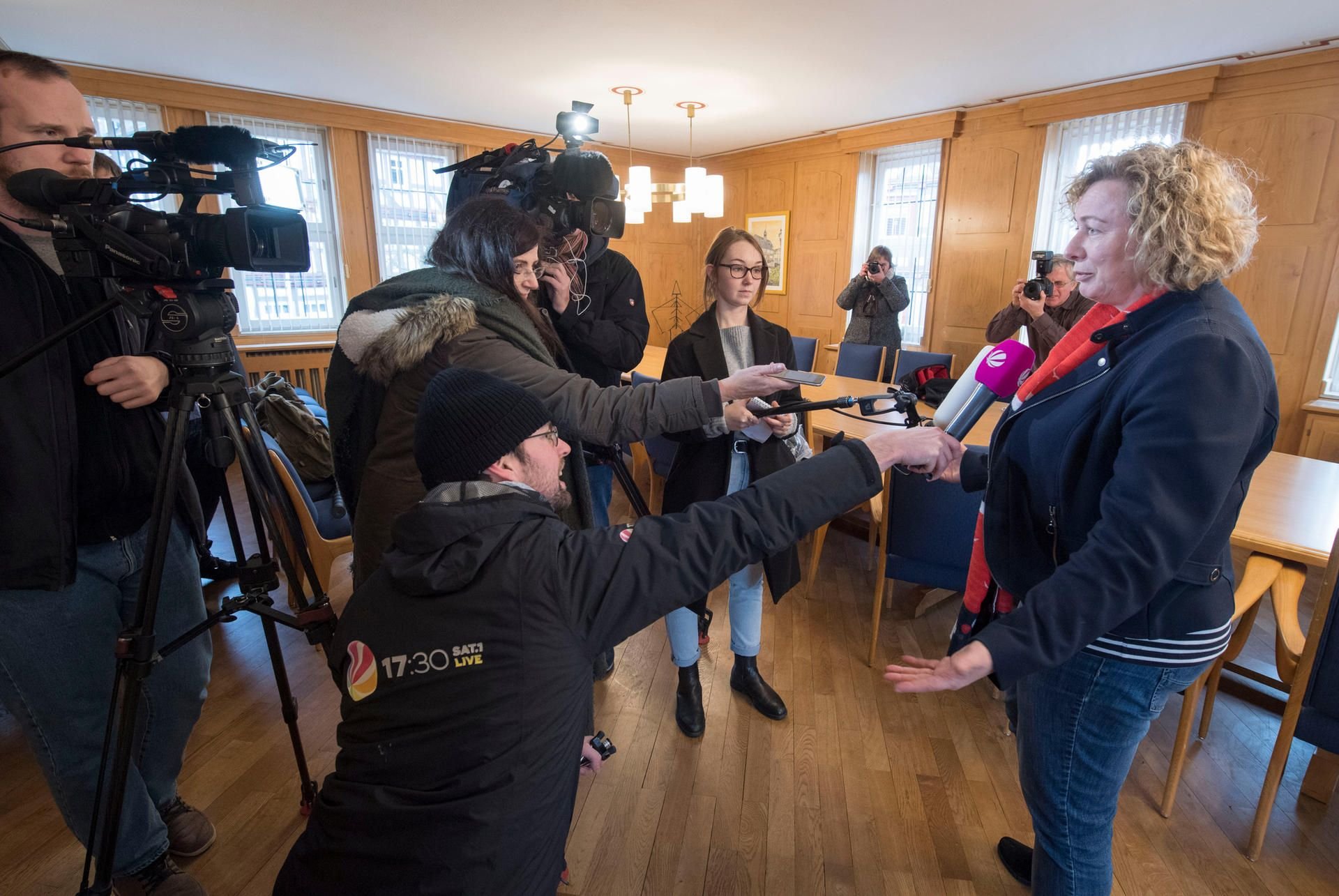 Hombergs Bürgermeisterin Claudia Blum (rechts)