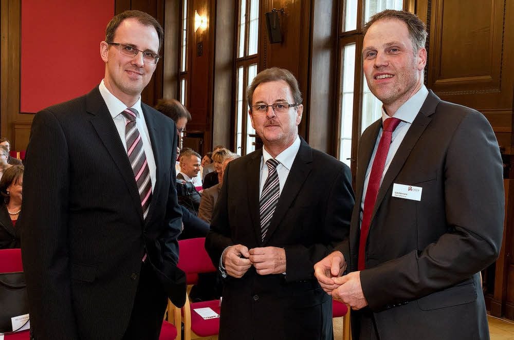 Chefarzt Jörn Rüssel, Landrat Frank Bannert und Klinikum-Geschäftsführer Lutz Heimann (v.l.) am Rande der Veranstaltung
