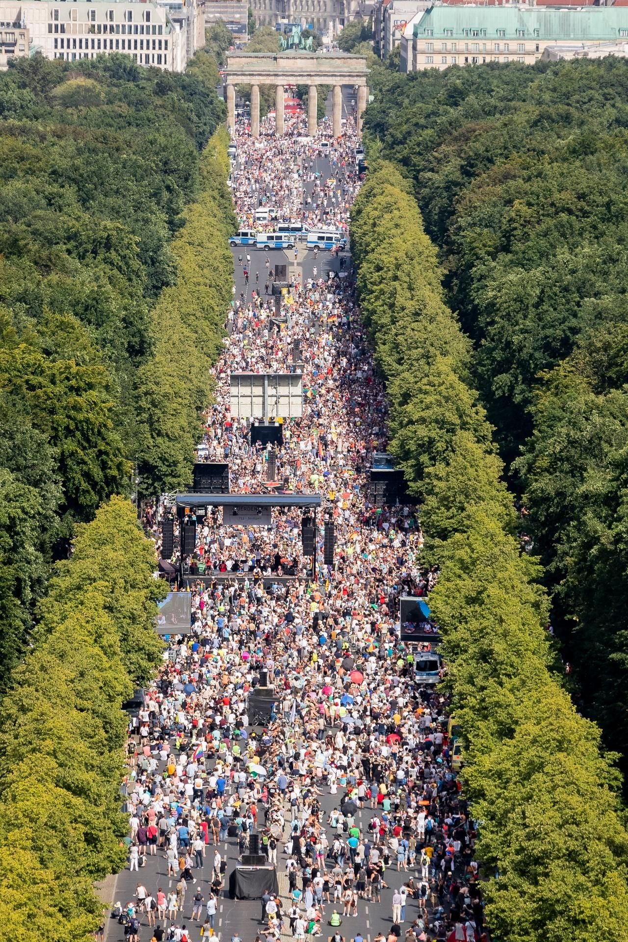 Die Straße des 17. Juni in Berlin am Samstag