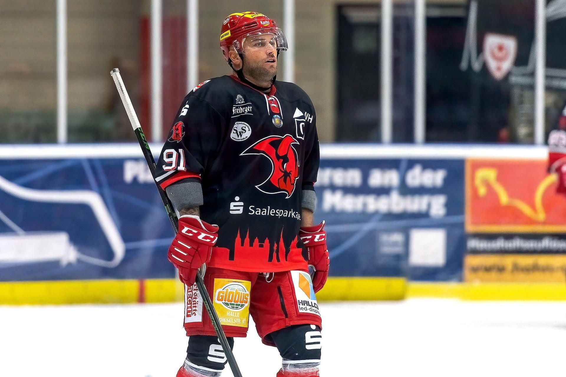 Kapitän Kai Schmitz traf für die Saale Bulls beim Sieg bei den Hannover Indians. (Archivbild)