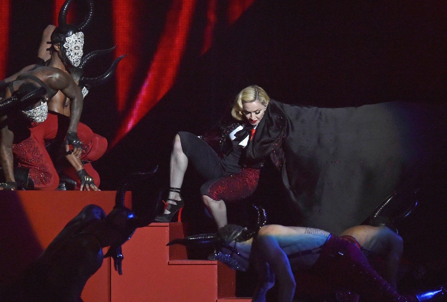 Madonna gerät ins Straucheln