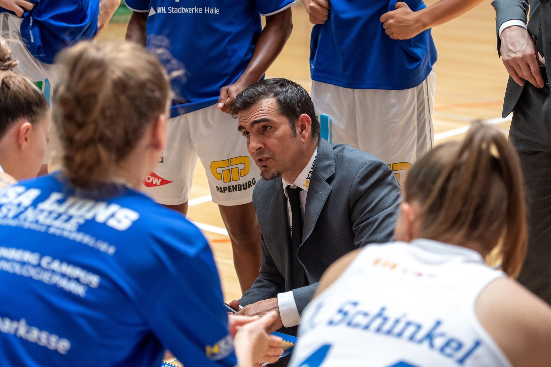 Der Portugiese Jose Miguel Araujo ist Trainer der Gisa Lions - und er hat Personalprobleme.