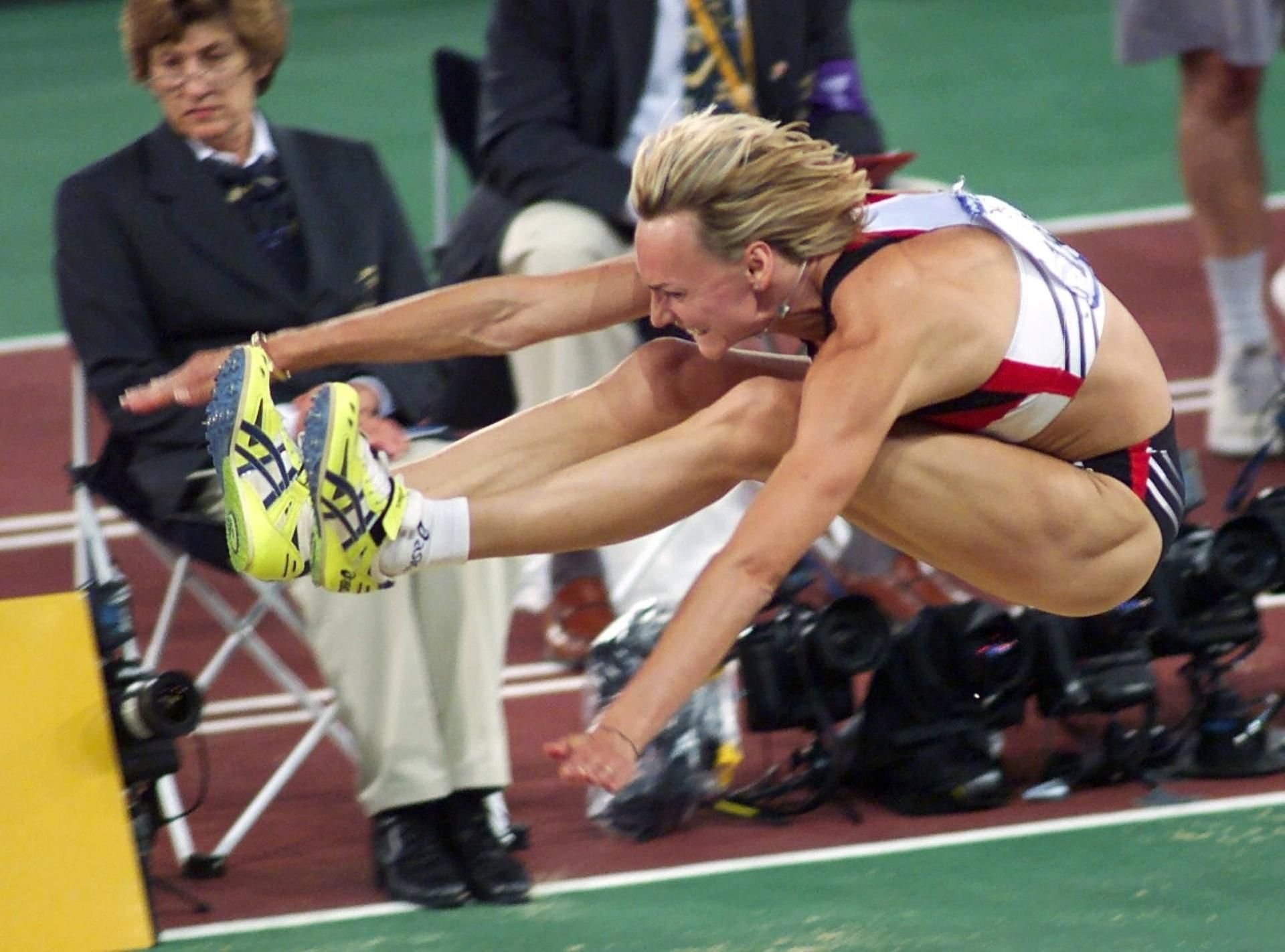 Bei den Olympischen Sommerspielen in Sydney im Jahr 2000 holte Heike Drechsler ihre zweite Goldmedaille im Weitsprung.