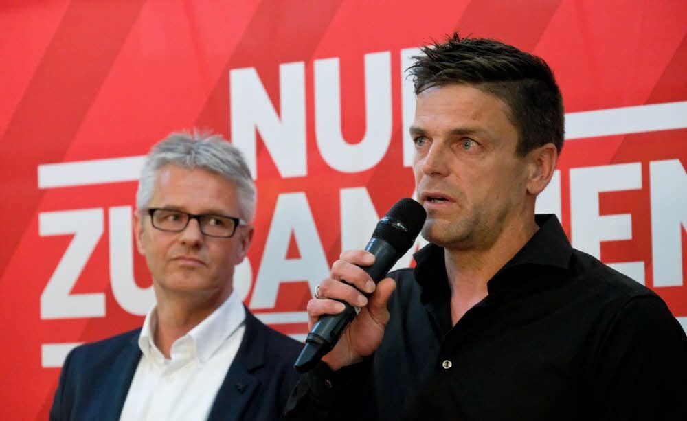 Beim Unternehmertreffen des Halleschen FC im Raubtierhaus stellte sich auch der neue Trainer Torsten Ziegner vor.