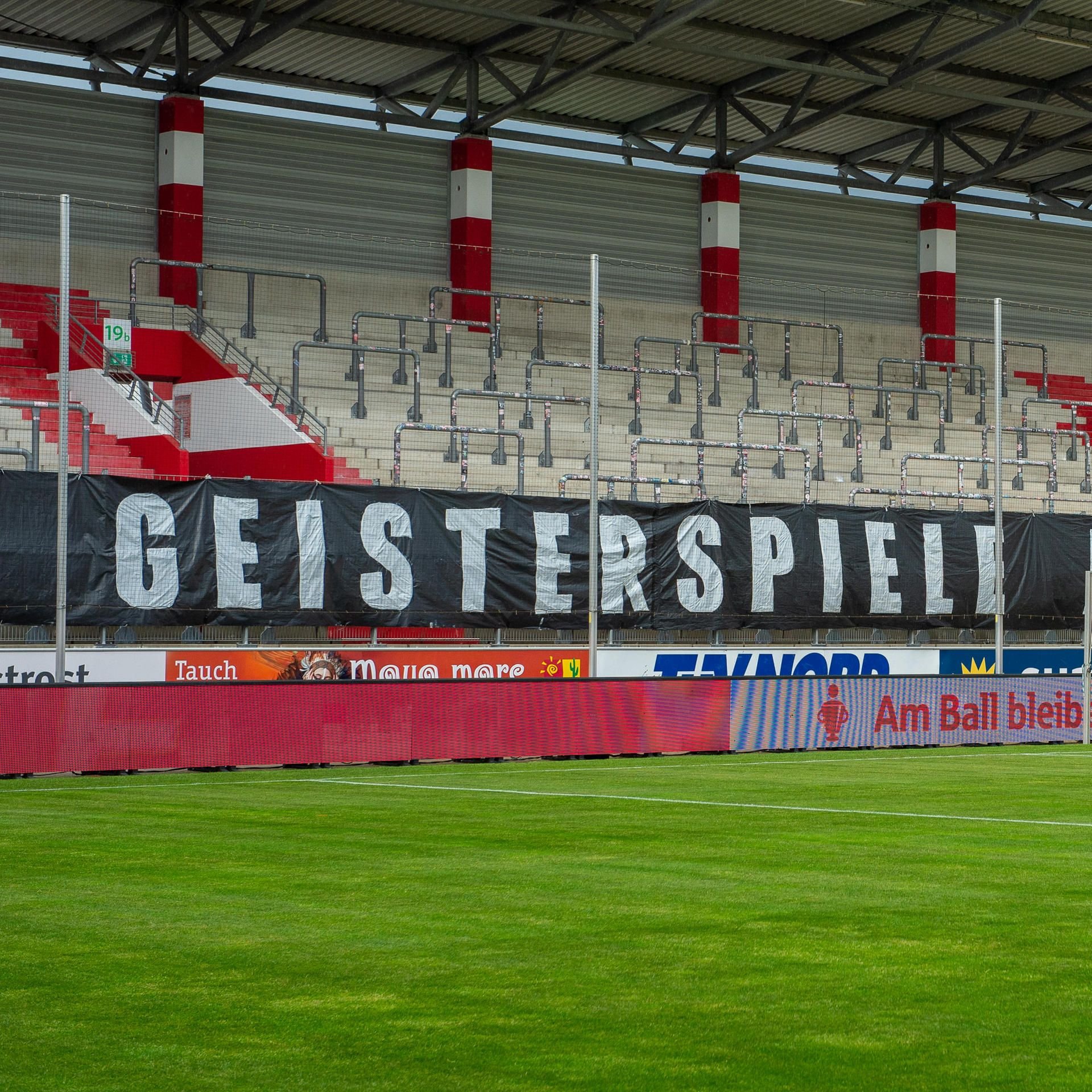 Der HFC wird am Samstag gegen Unterhaching ein Geisterspiel im Erdgas Sportpark bestreiten.