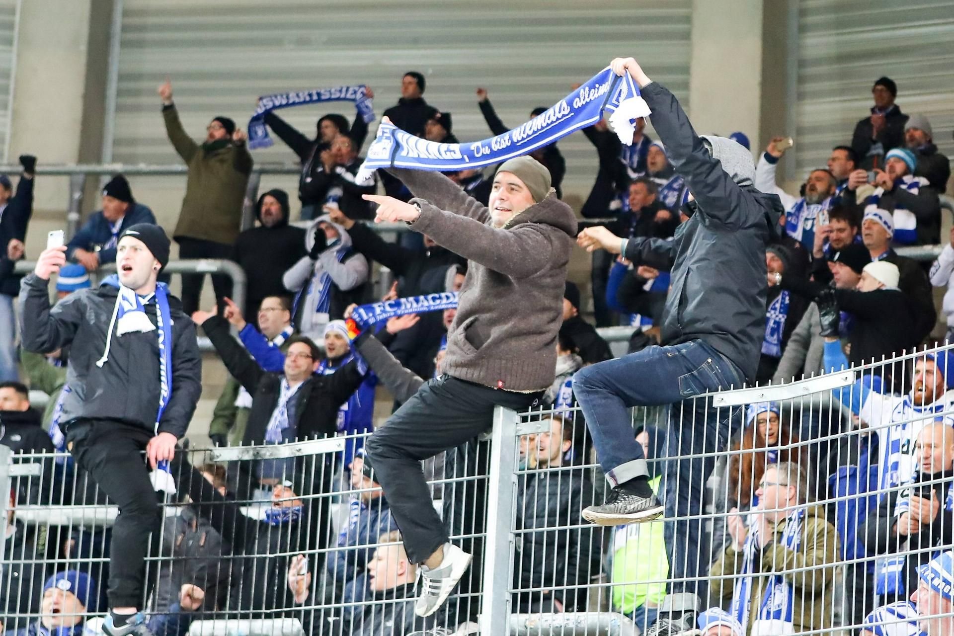 Schon beim Sieg im Landespokal waren nur wenige FCM nach Halle angereist.