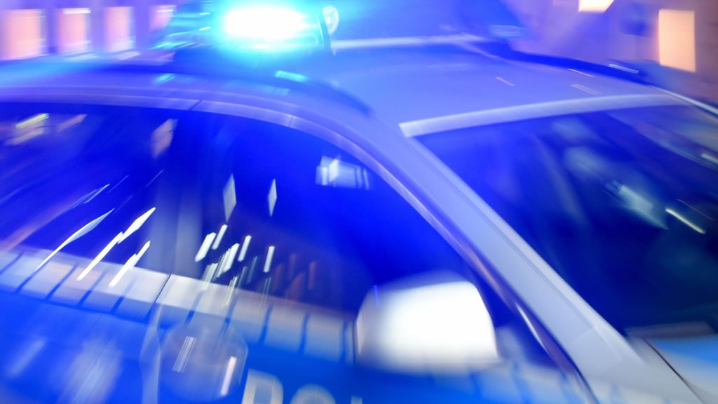 Die Polizei sucht den Fahrer des Fahrrades.