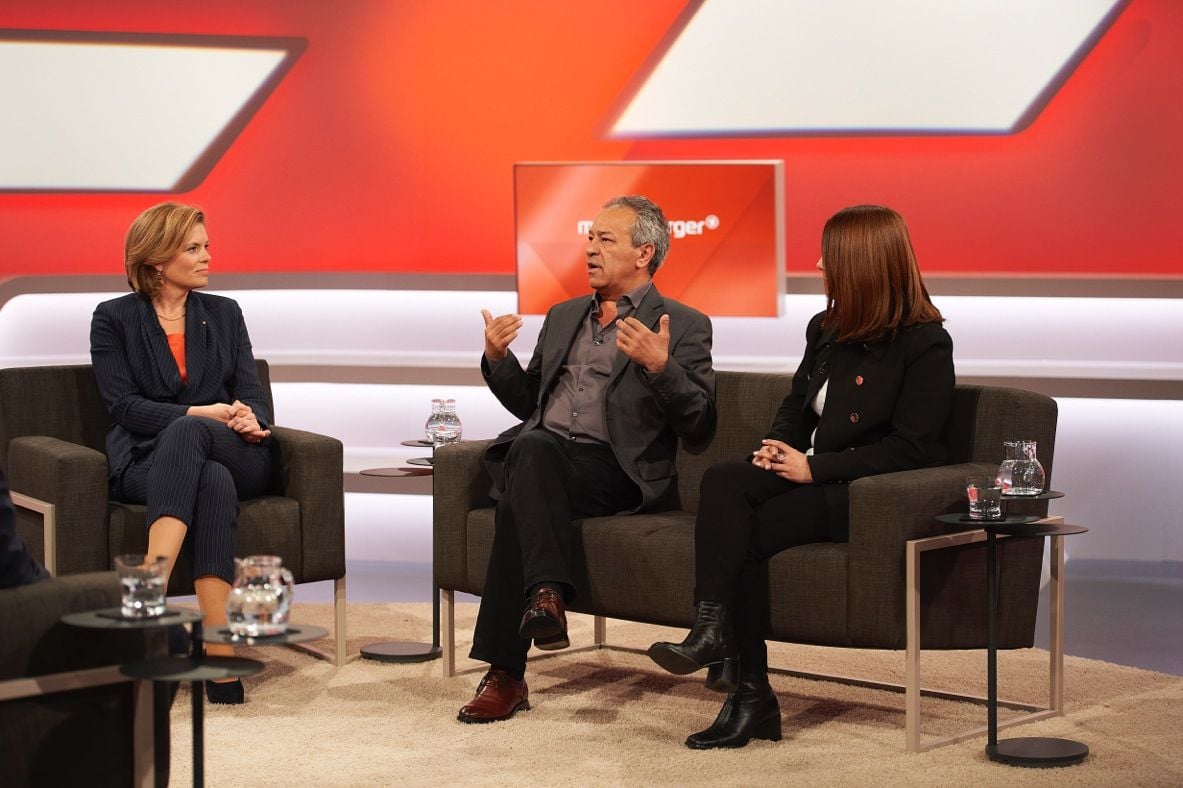 Julia Klöckner (l.) mit Tayfun Bademsoy (M.)