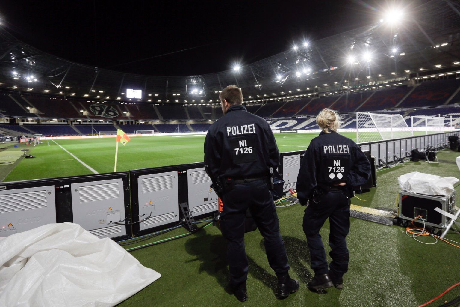 Angeblich waren fünf Bombenanschläge geplant, darunter drei im Stadion.