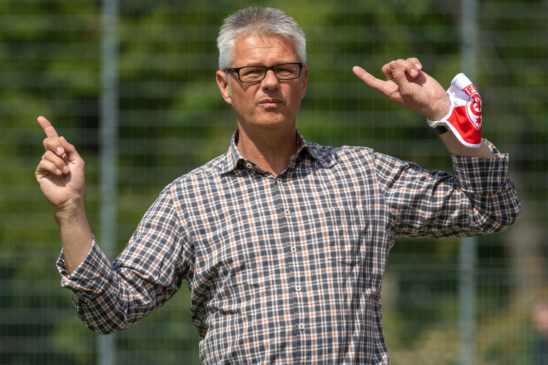 HFC-Sportdirektor Ralf Heskamp glaubt nicht mehr an einen fairen Wettbewerb in der Drittliga-Saison.