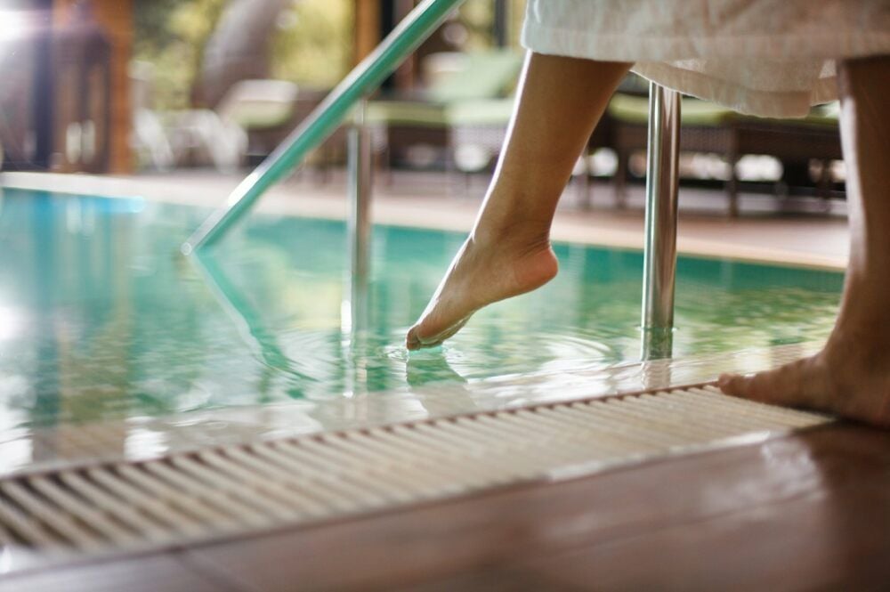 Nach Vorstellungen von Lauchstädts Bürgermeister könnten Gäste bald wieder im Heilwasser baden.