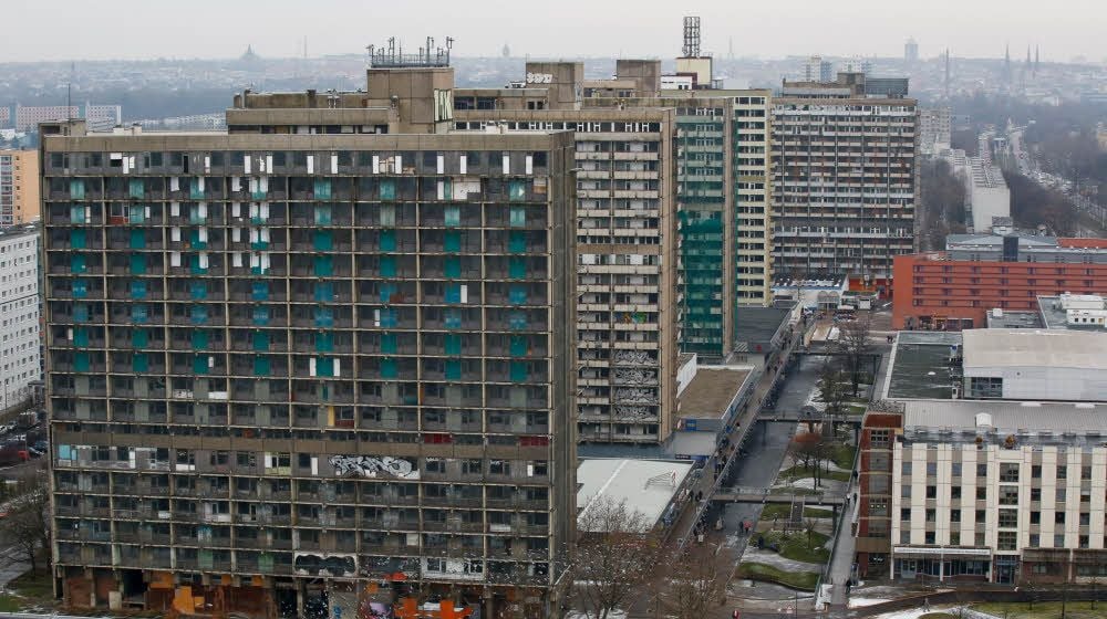 Die „Scheiben“ im Zentrum Neustadts (vorn die Scheibe A) bieten einen traurigen Anblick. Die Zukunft der Häuser ist höchst ungewiss.