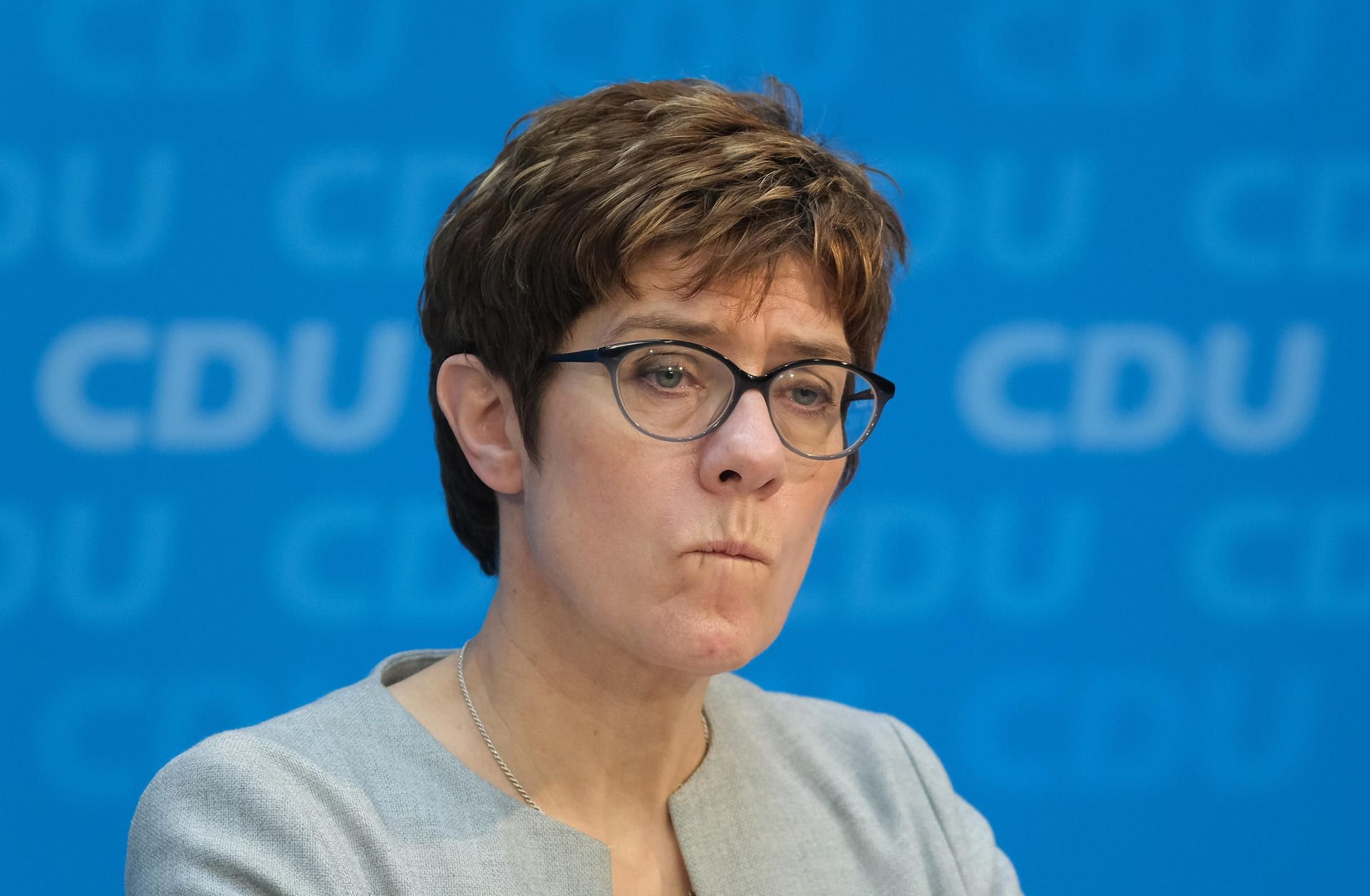 CDU-Chefin Annegret Kramp-Karrenbauer lehnt große Teile der SPD-Vorschläge für eine geänderte Sozialpolitik ab.