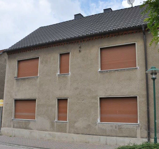 Das vierjährige Kind fiel aus dem ersten Obergeschoss.