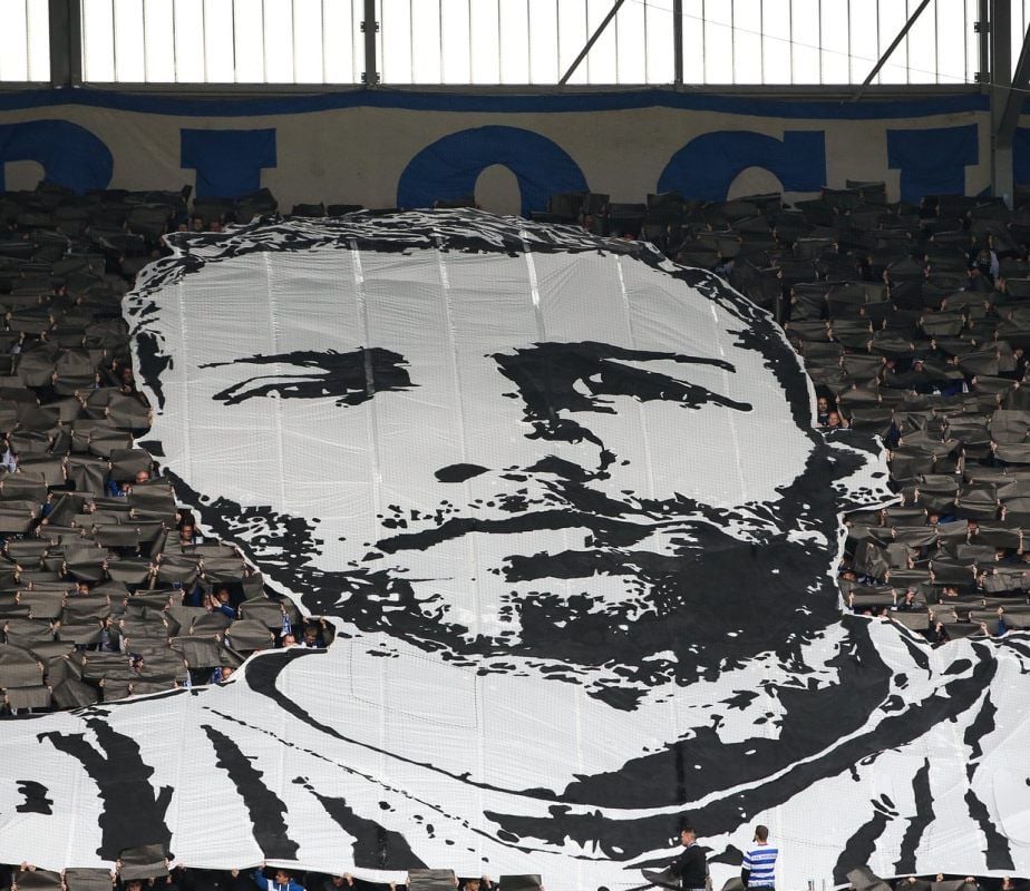 Erinnerung an Hannes: Die Choreographie der Magdeburger Fans beim Spiel gegen Hansa
