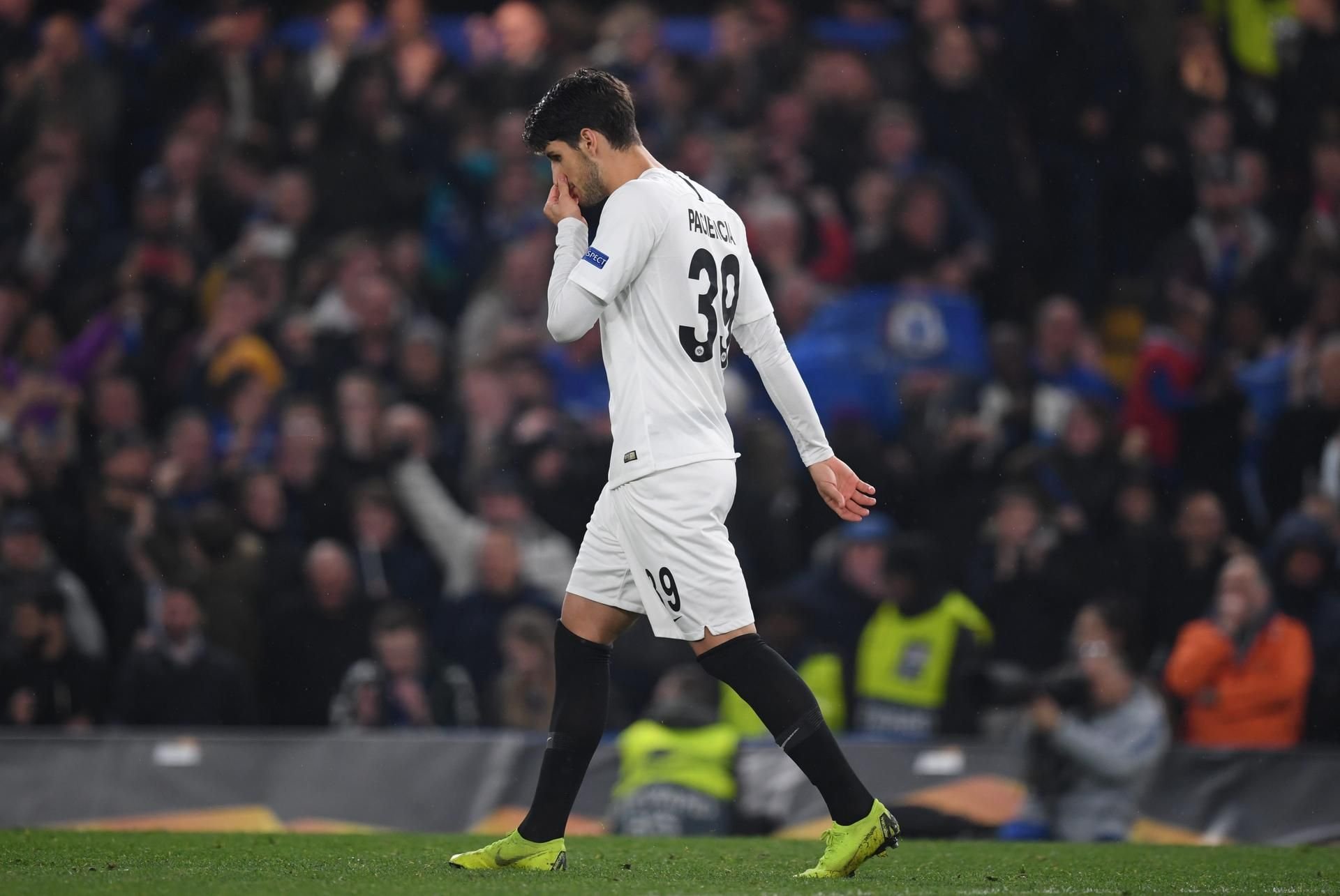 Pechvogel Goncalo Paciencia von Eintracht Frankfurt