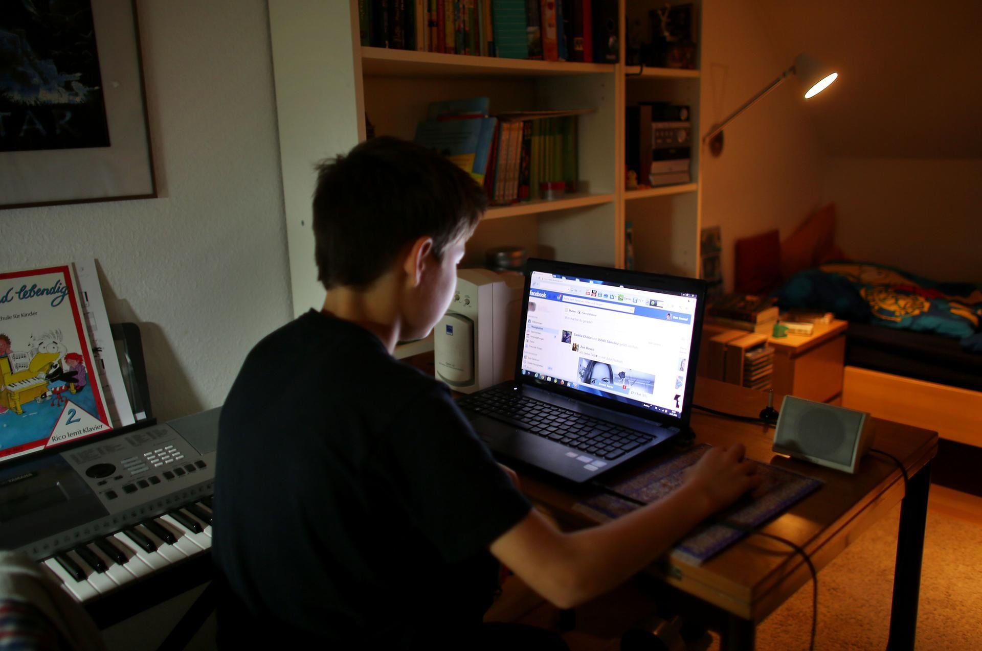 Mobbing unter Jugendlichen gibt es auch in den sozialen Netzwerken.