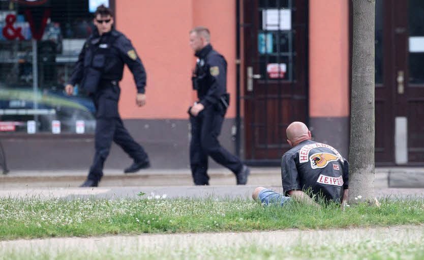 Gewalt gibt es in der Eisenbahnstraße immer wieder, Anfang der Woche rückte die Polizei mit einem Großaufgebot an.