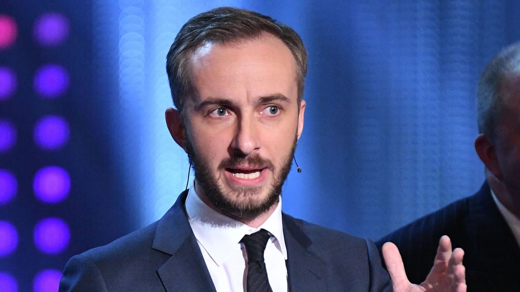 Jan Böhmermann sammelt Spenden für ein Dresdner Krankenhaus.