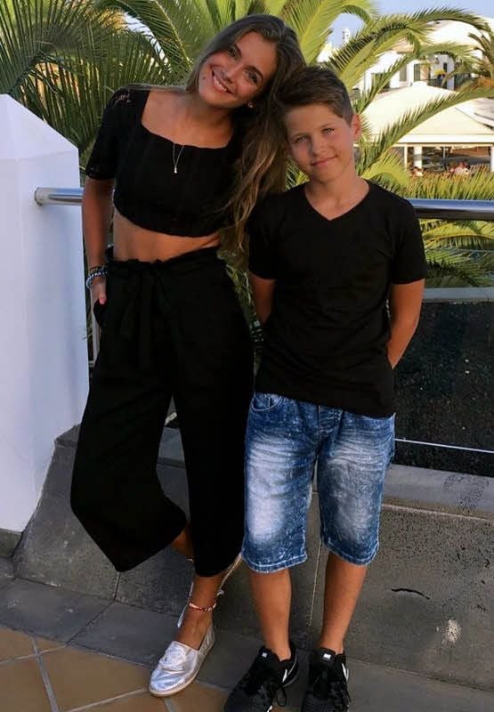 Miss Sachsen-Anhalt Lucie Bringmann mit ihrem Bruder.