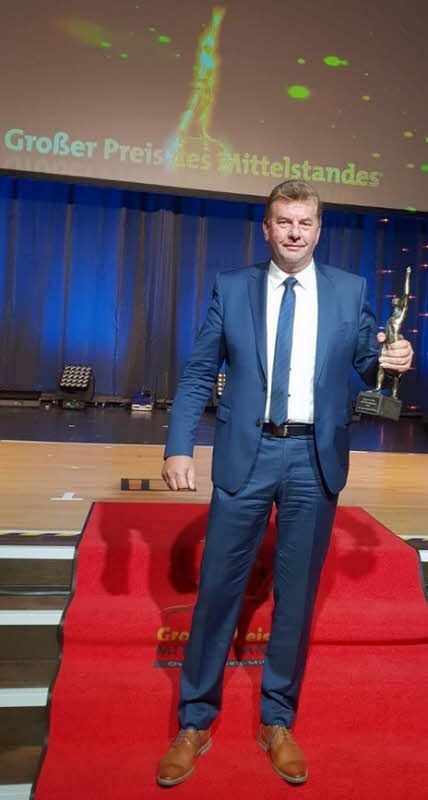 Jörg Schlichting am Samstagabend in Dresden mit dem Wirtschaftsoskar.