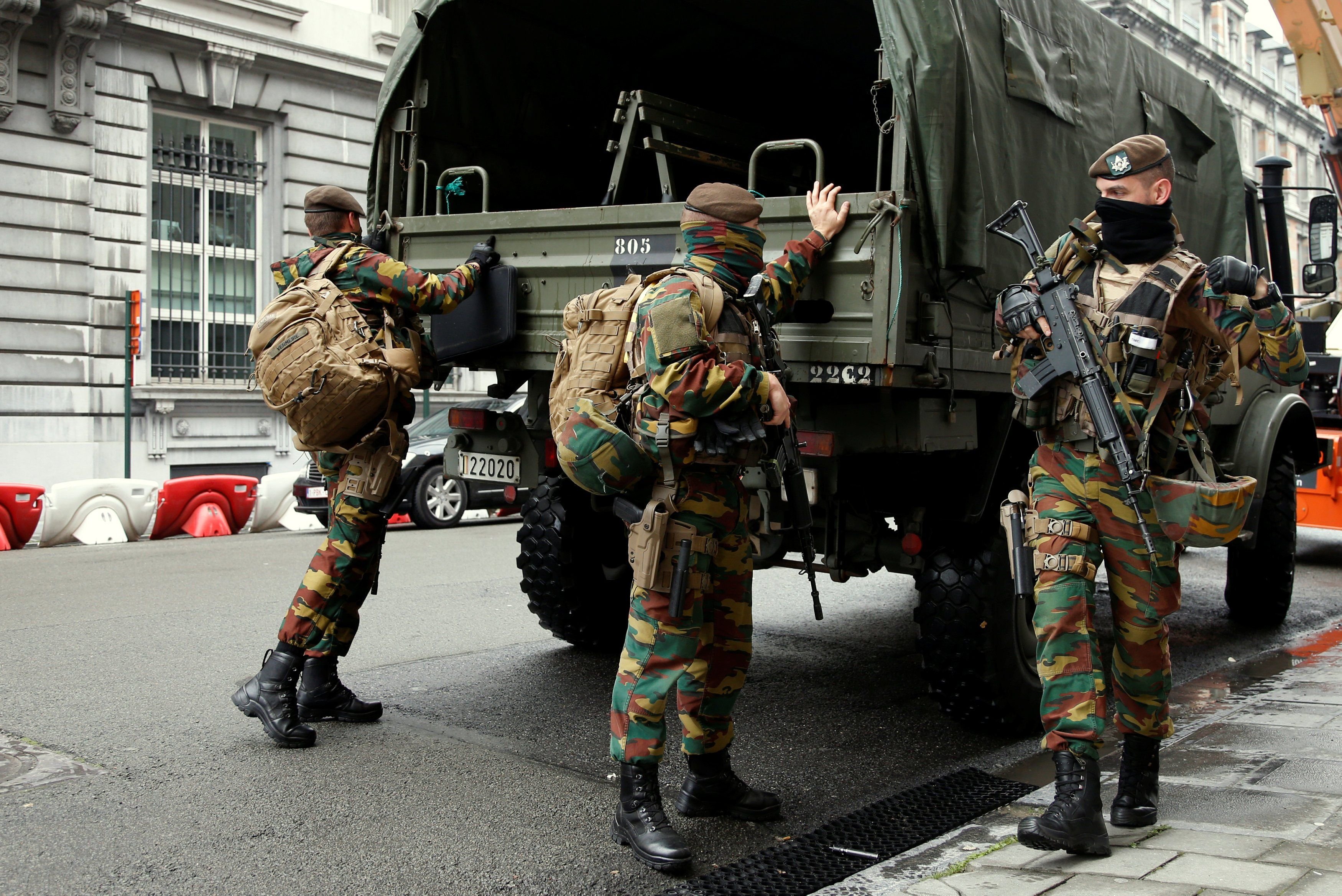 Soldaten im Anti-Terroreinsatz in Brüssel am Samstag.