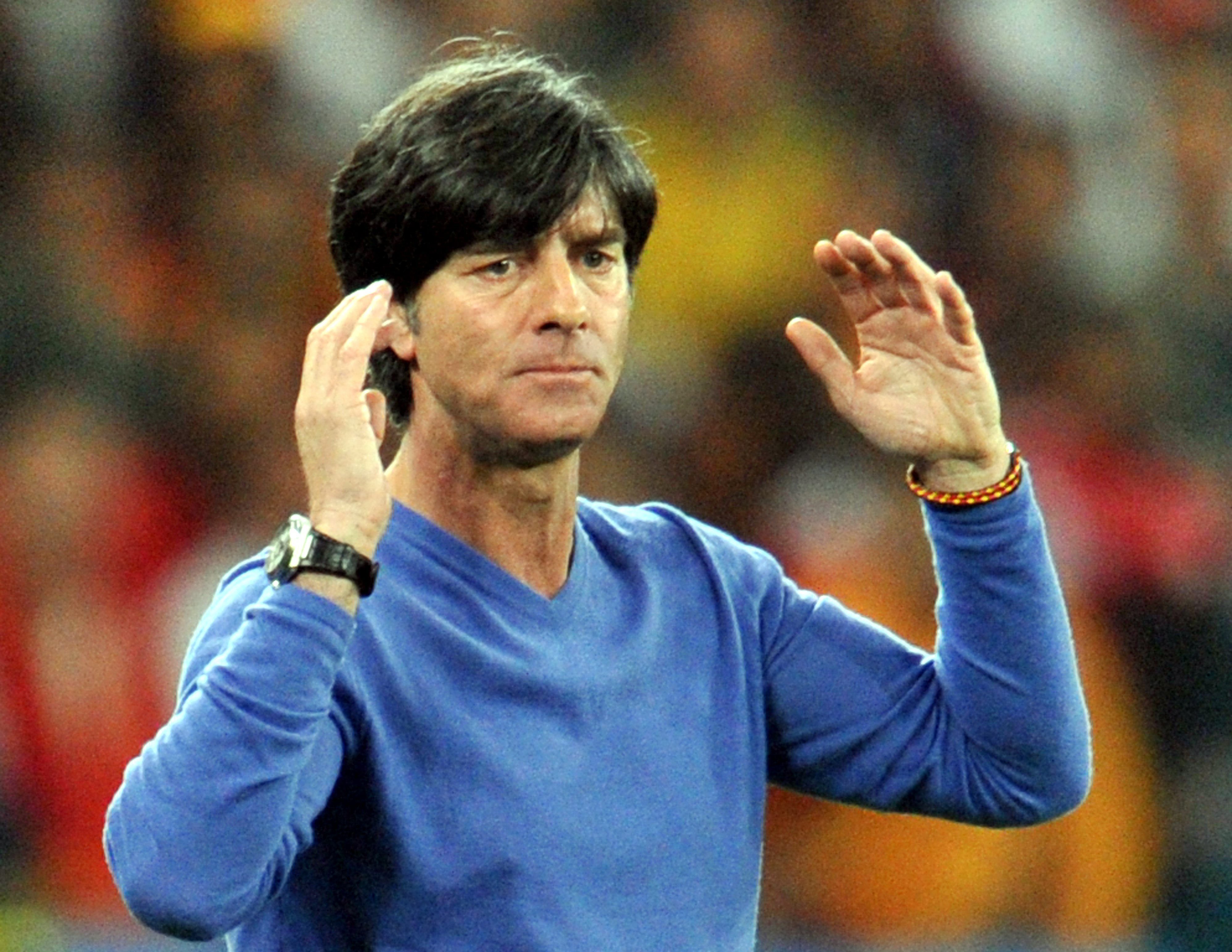 Strahlkraft eingebüßt? Der ehemalige Benz des Bundestrainers Joachim Löw wird bei Ebay ständig weitergereicht.