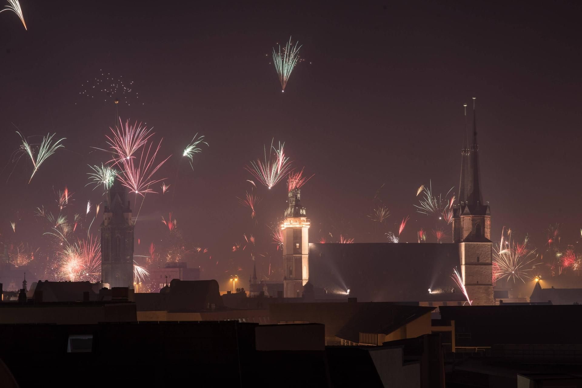 Silvesterfeuerwerk in Halle