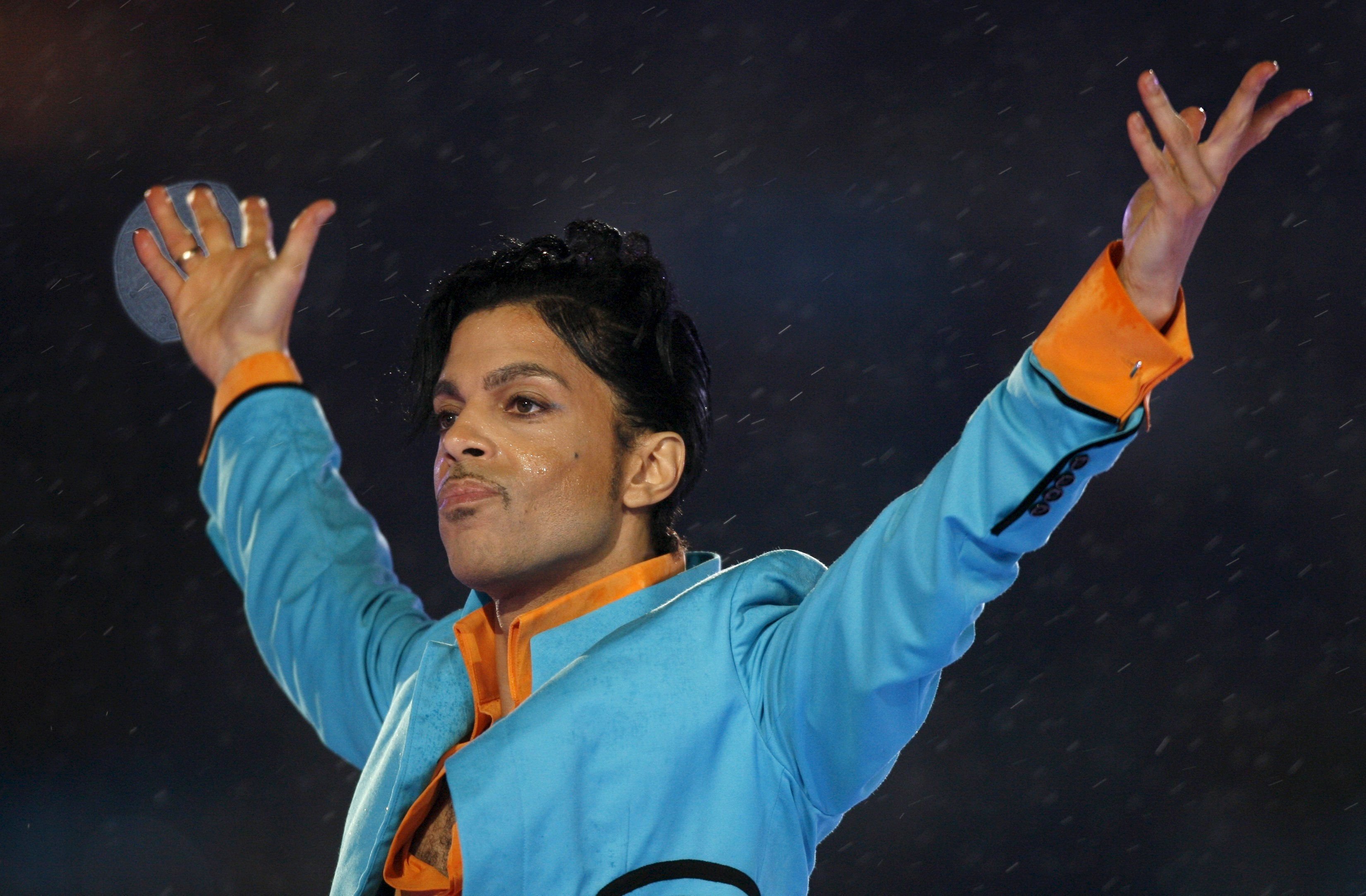 Prince bei der Halftime-Show des Super Bowls 2007 in Miami.