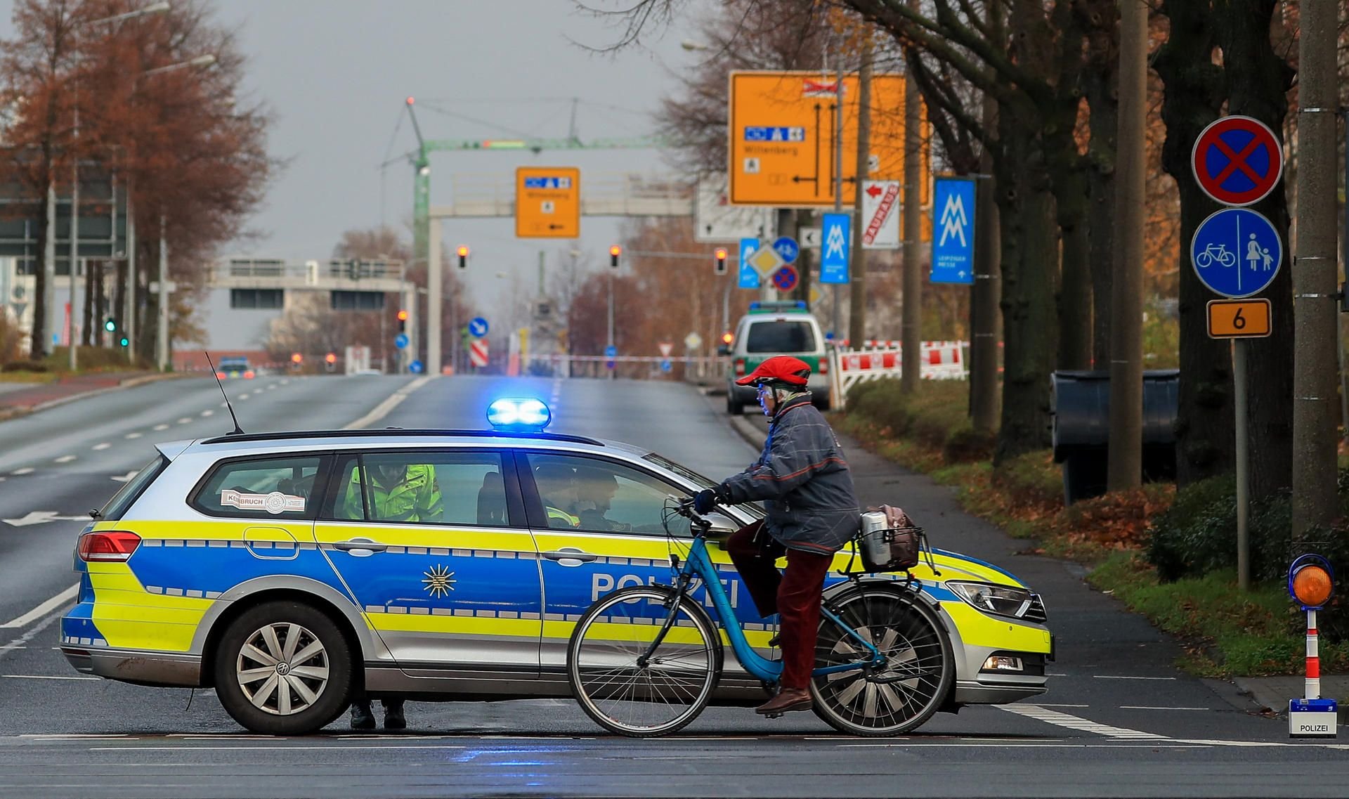 Die Leipziger Polizei brauchte viele Stunden, um den Sperrkreis zu räumen.