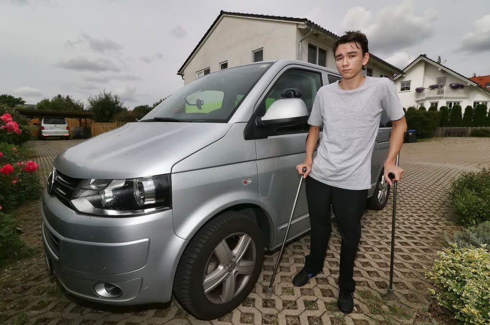 Konstantin Hussels will den Führerschein machen.
