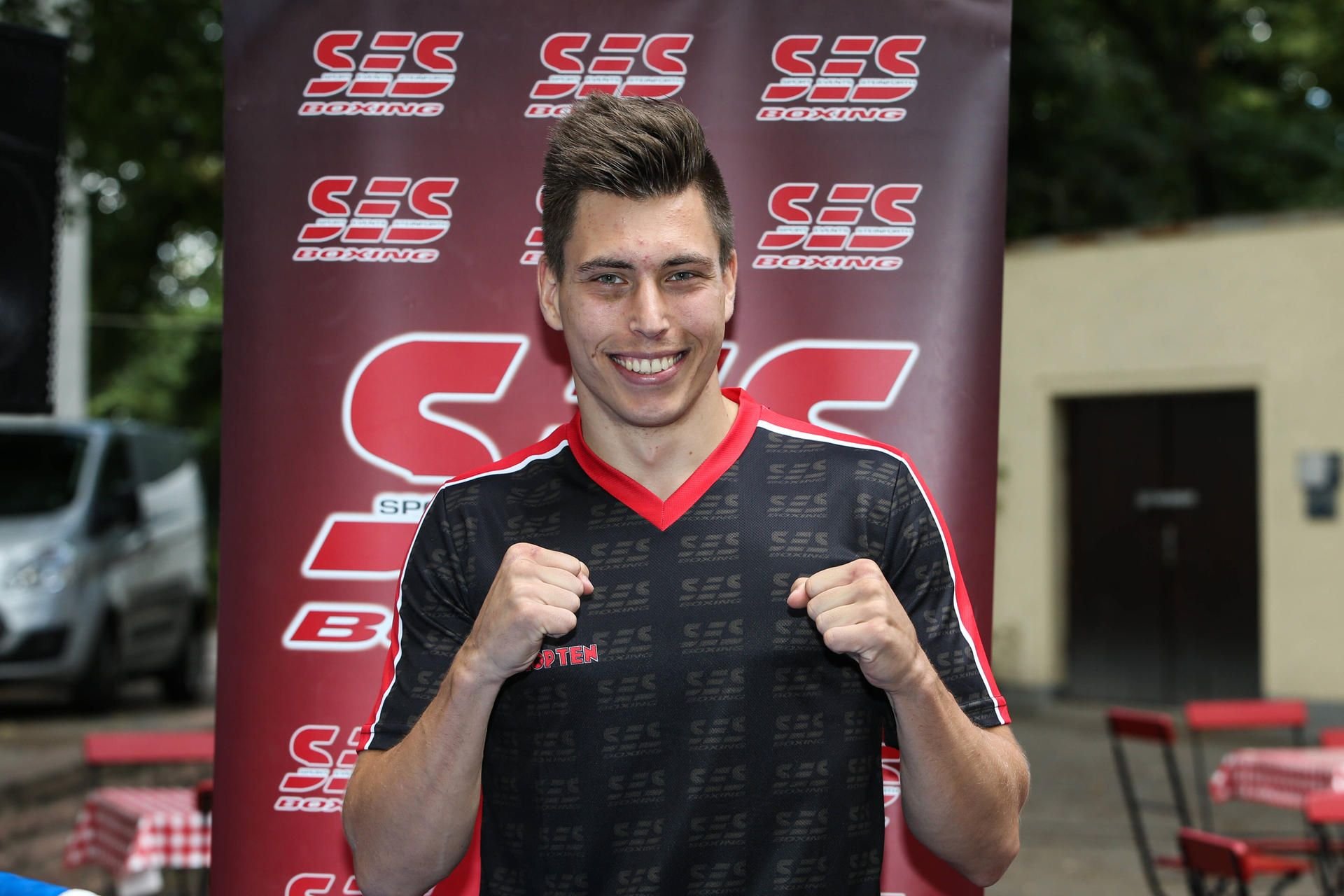 Boxer Tom Dzemski steigt am 22. August in Magdeburg in den Ring.