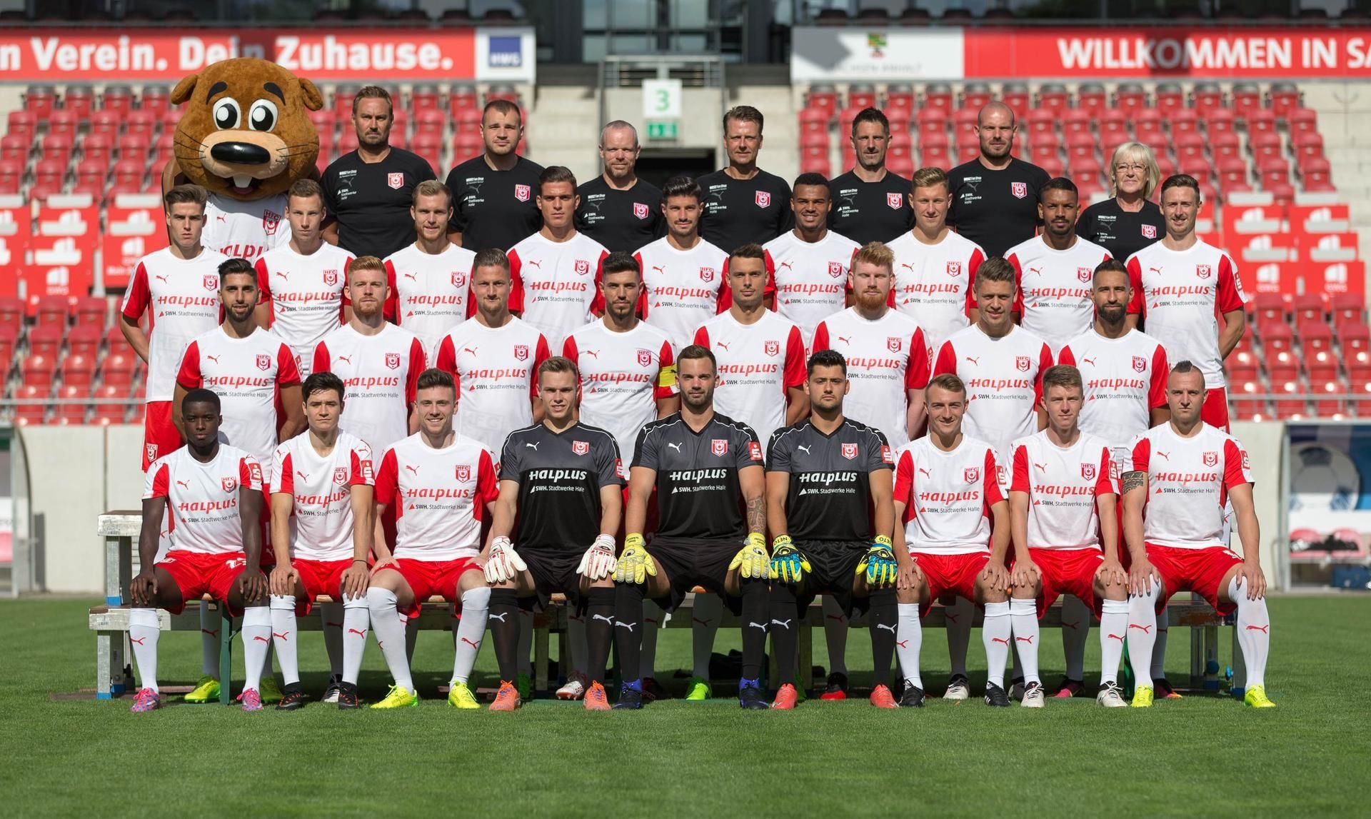 So sieht sie aus, die Mannschaft des Halleschen FC für die Drittliga-Saison 2017/18.
