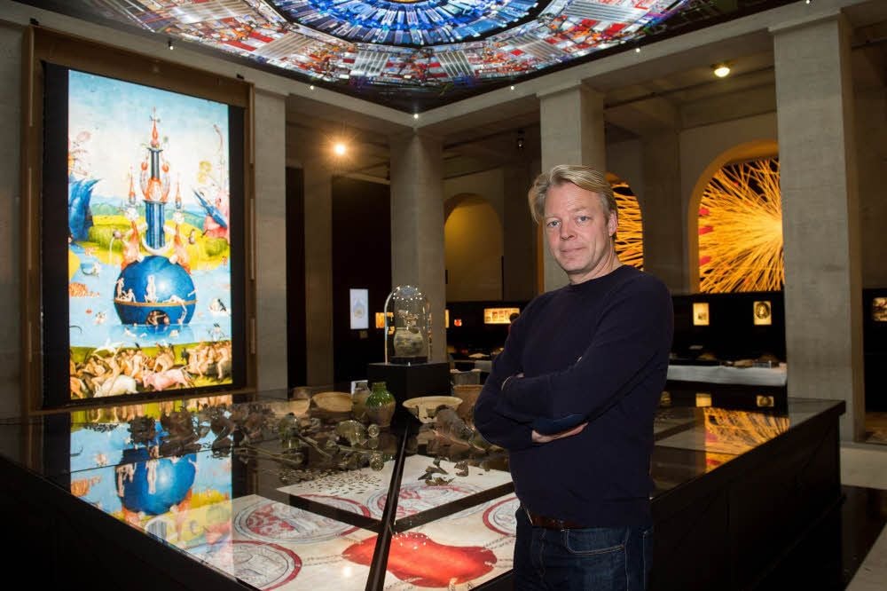 Jens Brauer ist Kurator der Alchemie-Ausstellung, die gerade im Landesmusuem aufgebaut wird.