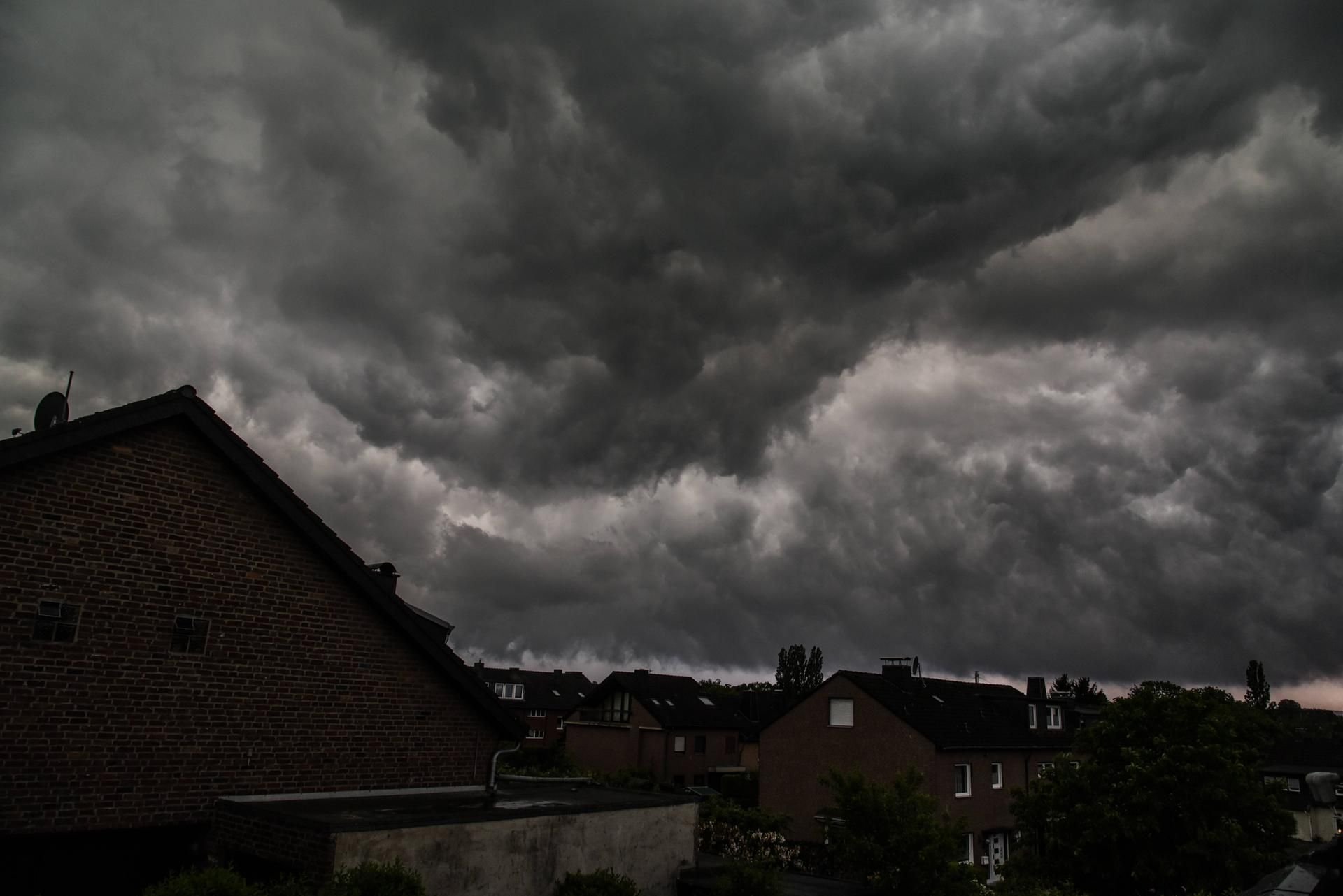 Am Mittwoch zogen teils heftige Gewitter über Teile Sachsens, Sachsen-Anhalts und Thüringens. (Symbolfoto)