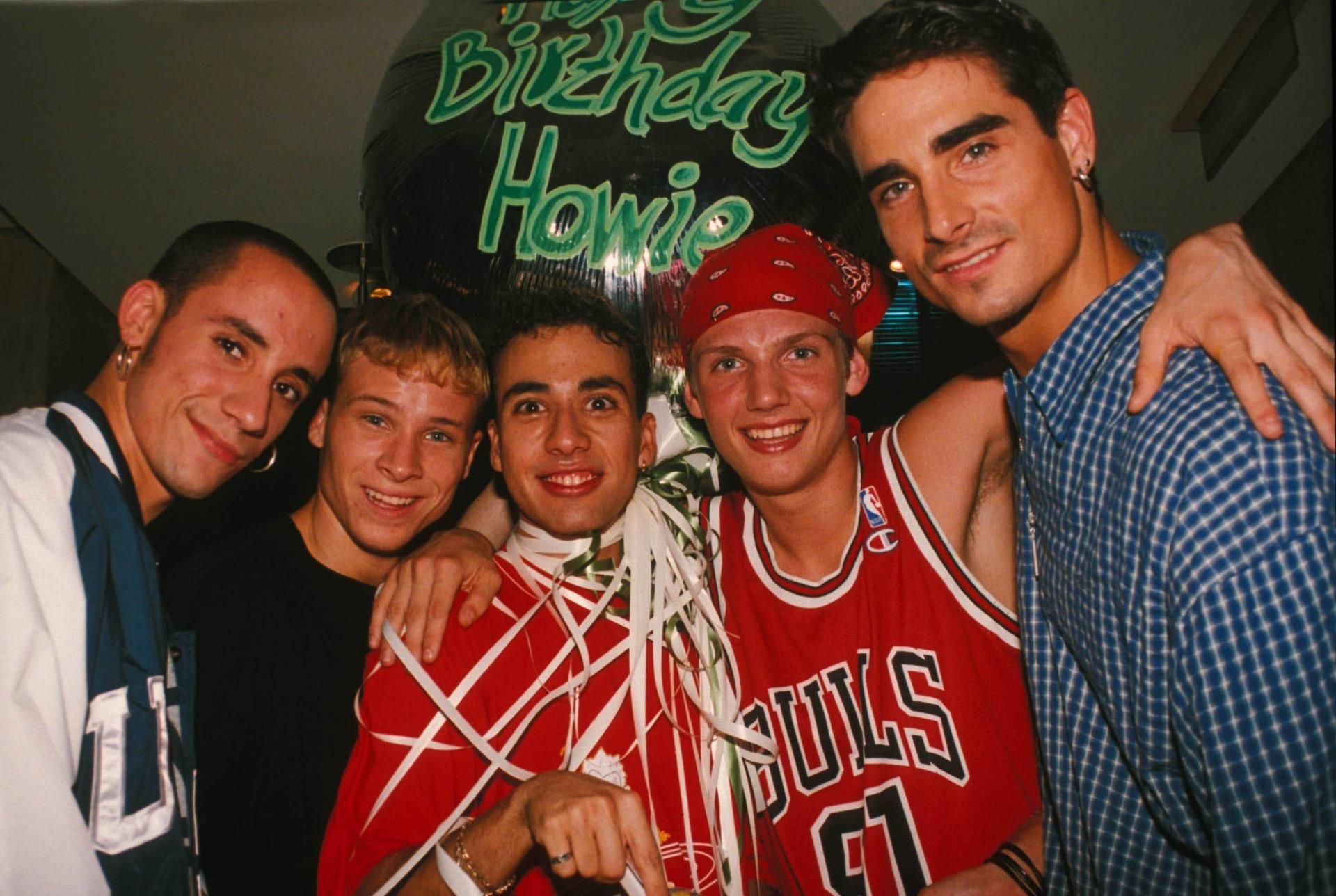 Die Backstreet Boys von links: AJ McLean, Brian Littrell, Howie Dorough, Nick Carter und Kevin Richardson sind zusammen bei der Geburtstagsfeier von Howie.
