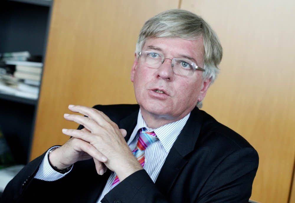 Mit Buhrufen bei den Spar-Protesten wurde Wissenschaftsminister Hartmut Möllring (CDU) in Sachsen-Anhalt begrüßt. Trotz holprigen Starts sagt er: „Ich mache den Job zunehmend gern.“