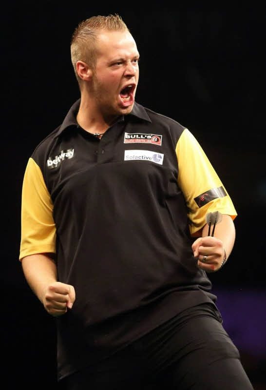 Der 20-jährige Max Hopp gilt als größte deutsche Darts-Hoffnung.