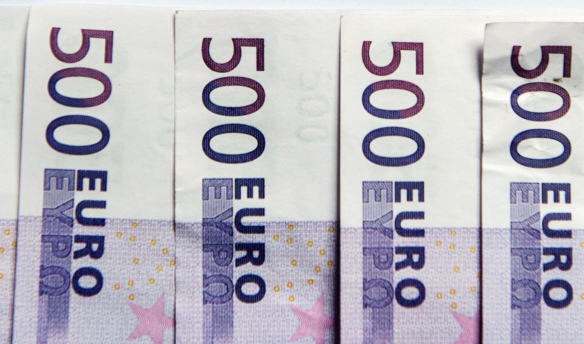 500 Euro im Monat sparen – welche Möglichkeiten gibt es da?