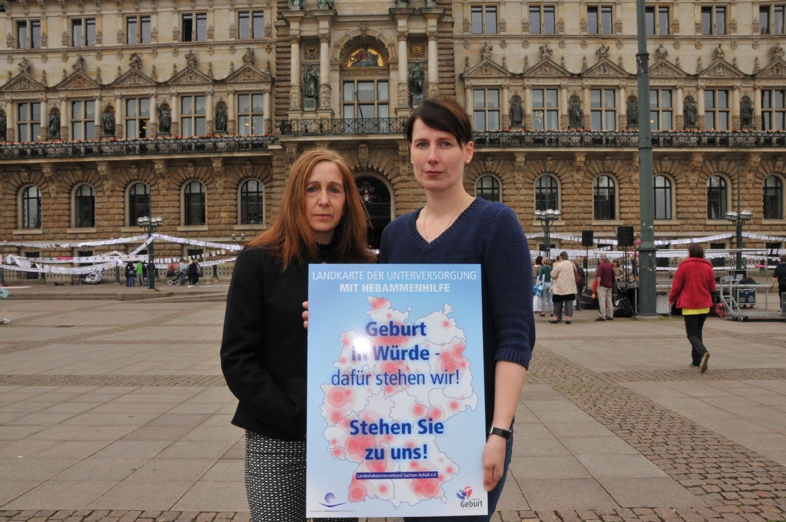 Petra Chluppka und Susanne Frenzel vom Hebammenverband Sachsen-Anhalt forderten auf der Gesundheitsministerkonferenz die Unterstützung der Politik.