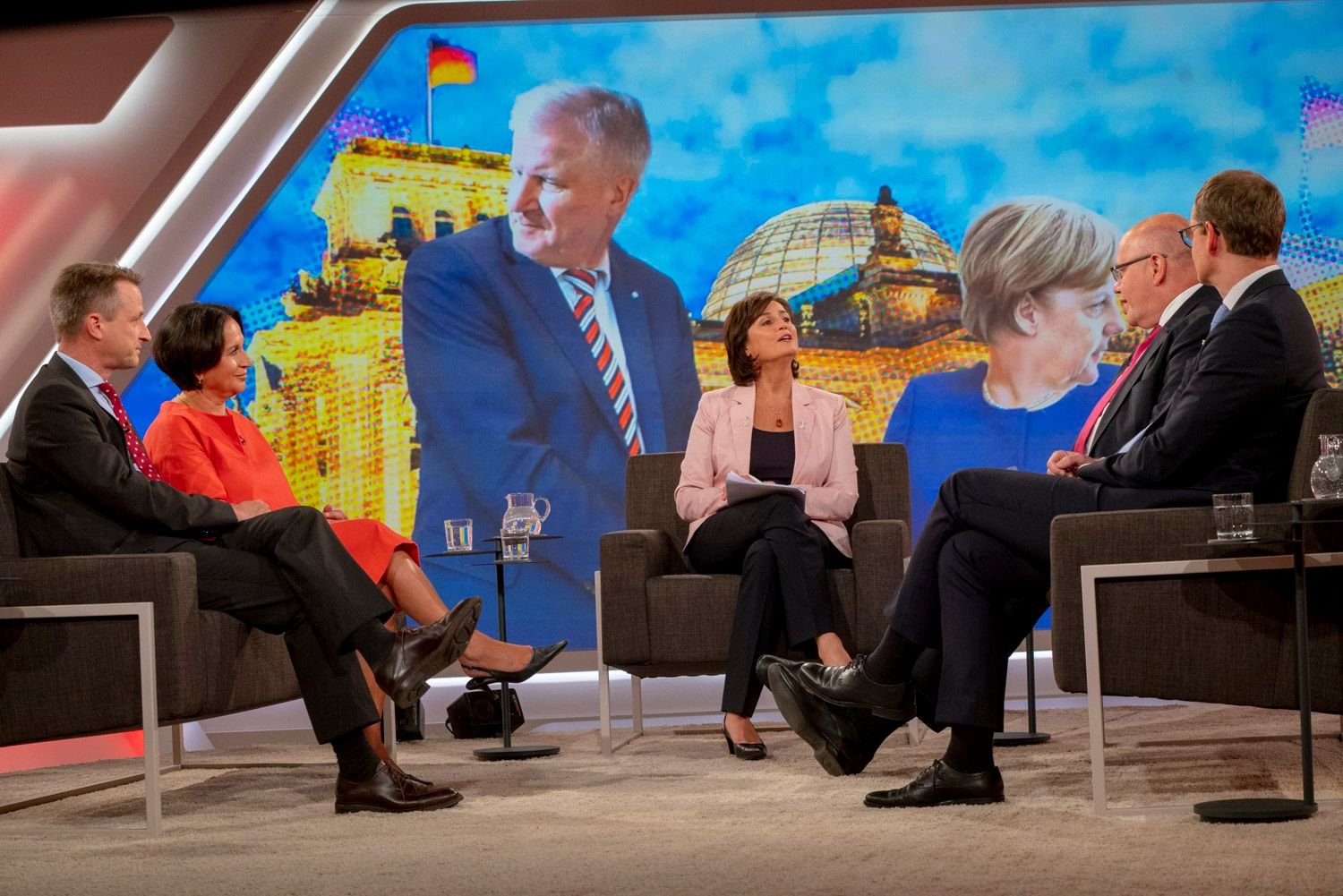 Maischberger ließ über den Asylkompromiss diskutieren.